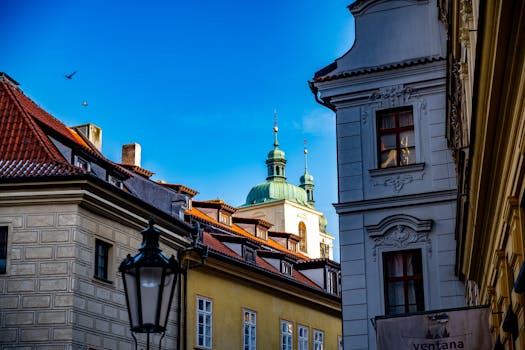 Explore Prague's Thriving Art Scene: A Comprehensive Cultural Guide